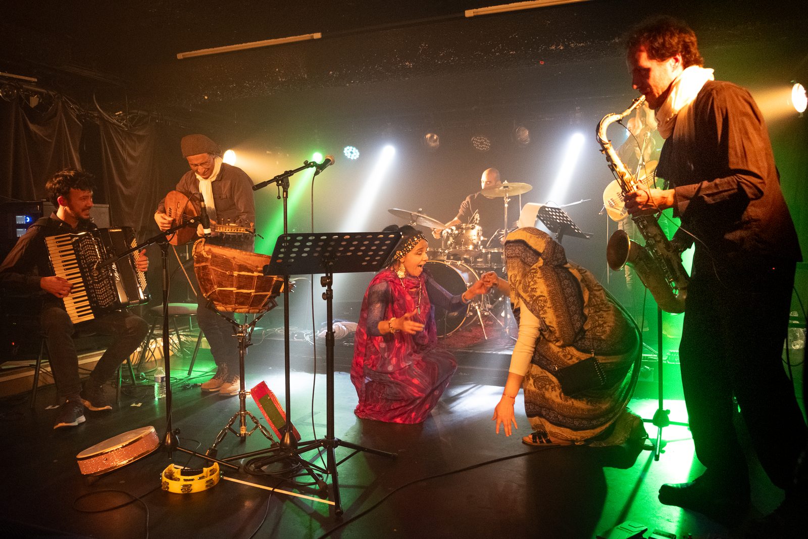 Concert au Sub de Vitry avec les danseuses du rituel de la guedra